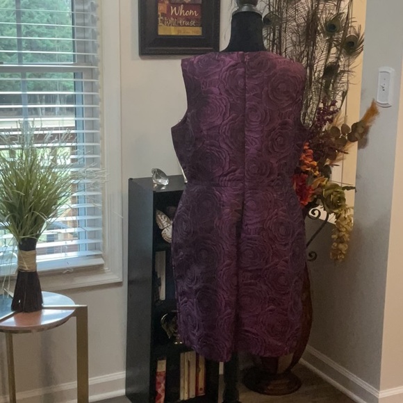 Women’s Fully Lined Tahari ASL Floral Dress w/ Functional Pockets - Picture 2 of 2